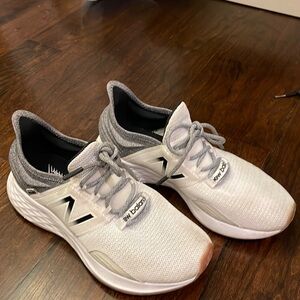 White grey comfortable  NEW BALANCE